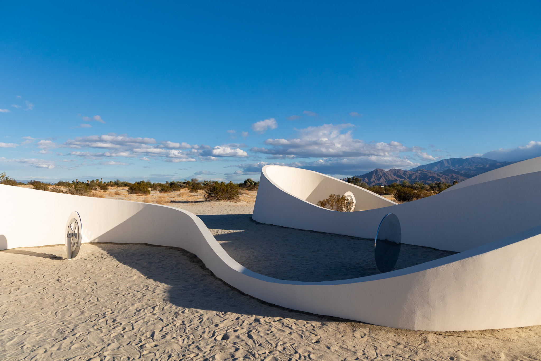Coachella Valley Magic: Desert X 2025 – RILEY J ROAMS